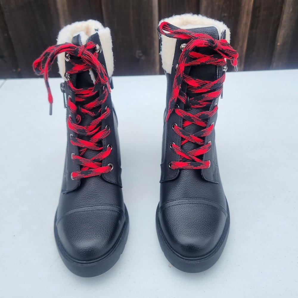 Limelight size 9 black heeled lace up combat boots used good condition